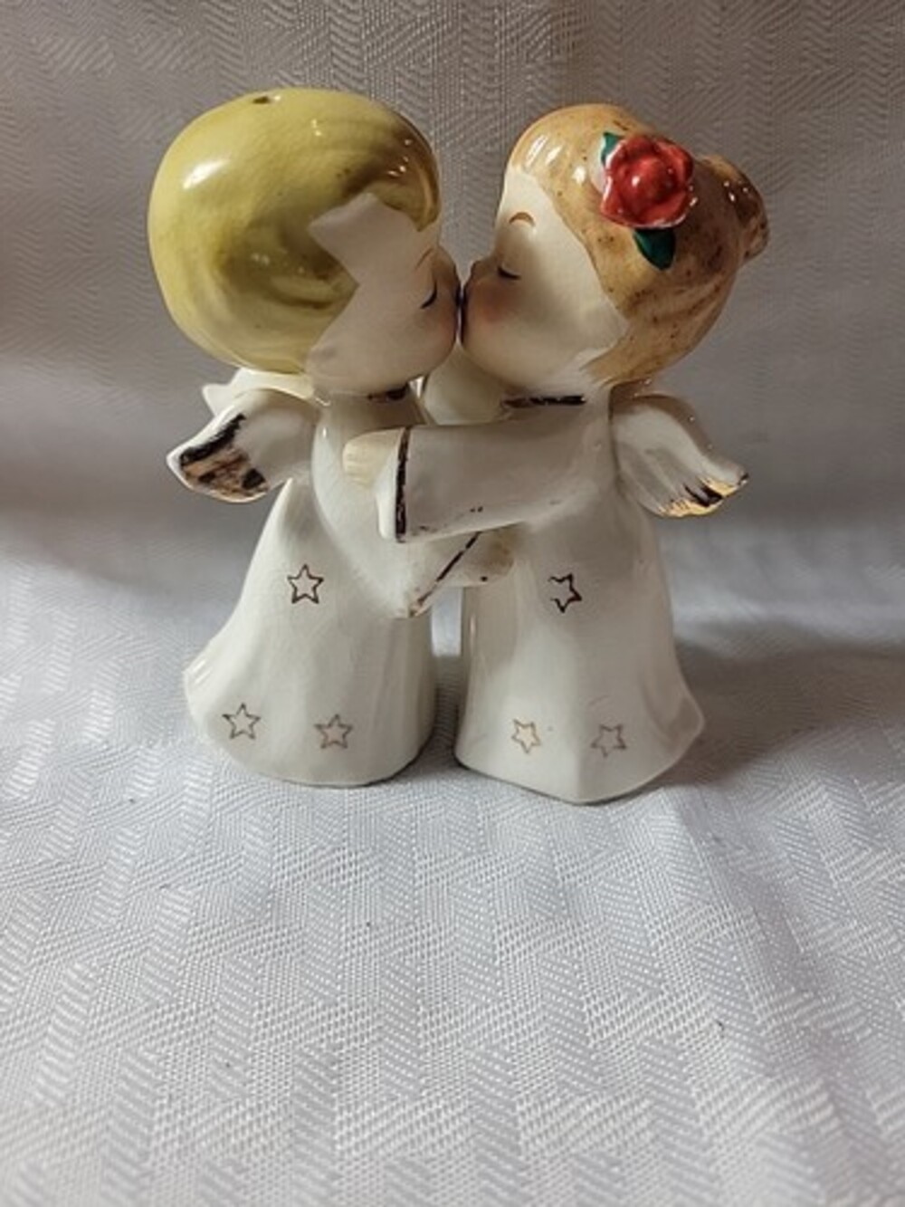 Vintage Christmas Ceramic Kissing Angel Kids Salt Pepper Shaker Set Mid Century
